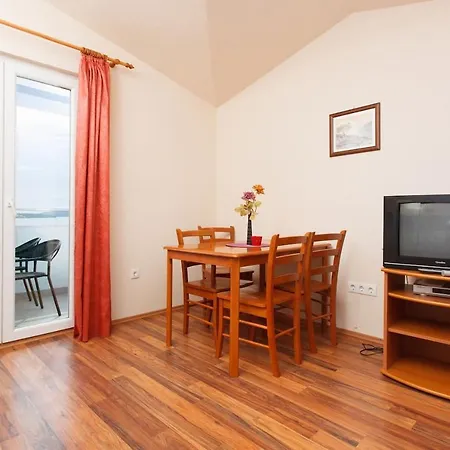 Alajbeg Apartman *