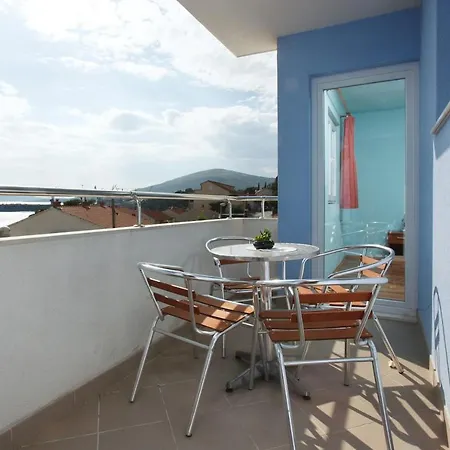 Alajbeg Apartman *
